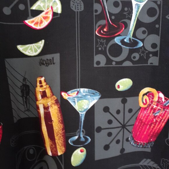 Paradise Found Women's "Happy Hour" Short Sleeve Hawaiian Shirt Black Size L - Picture 8 of 11